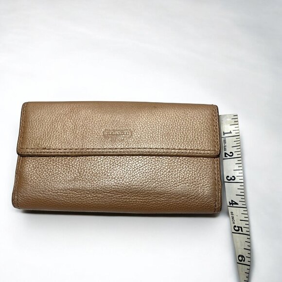 Coach Gold Leather Trifold Wallet With Snap Closure & Card Slots - Picture 11 of 11